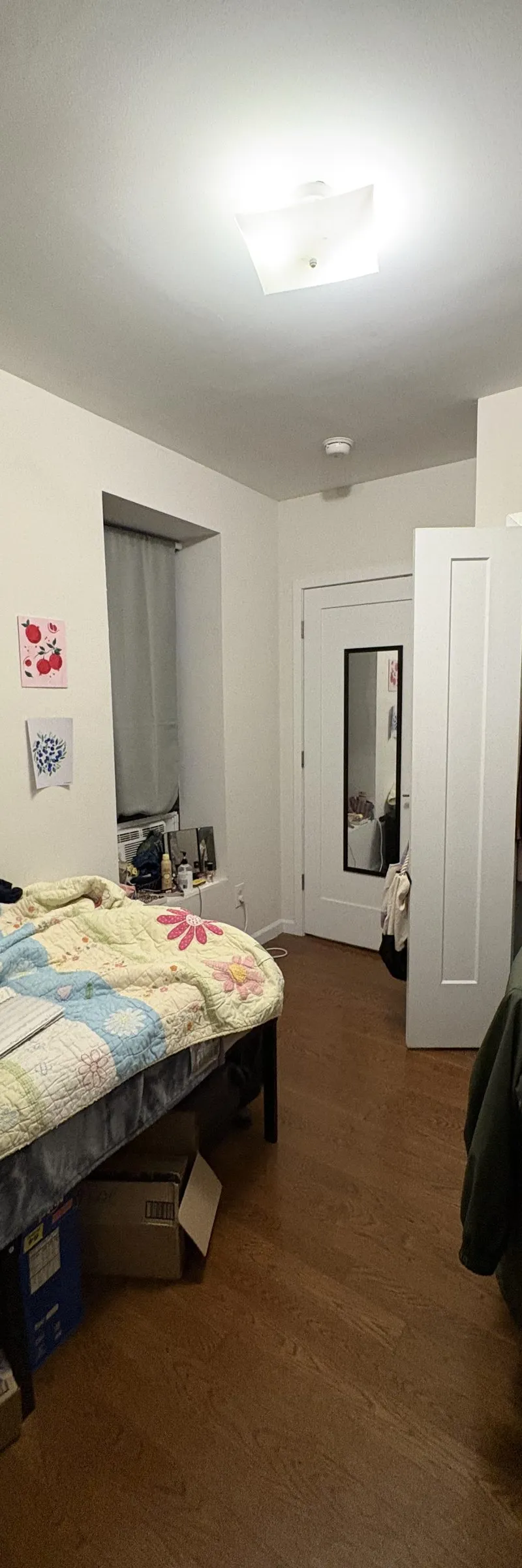 Spacious room near Columbia University Campus and 125th Station