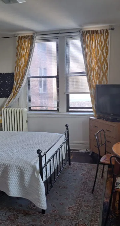 Charming Dupont Circle Studio Sublet – Entire Studio to Yourself! Walk to Metro, Safeway & CVS