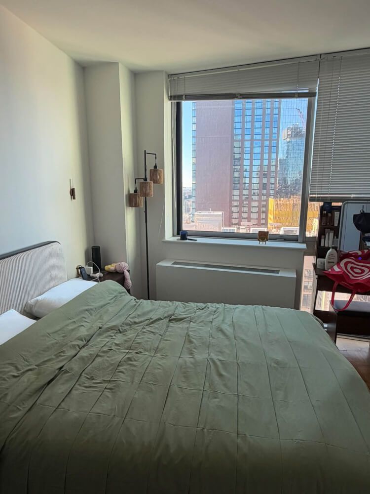 High-Rise Hudson Yards 1BR with Skyline Views