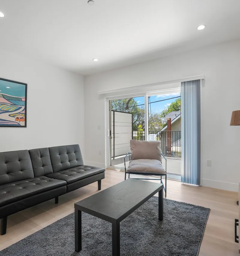 Private room in Central LA