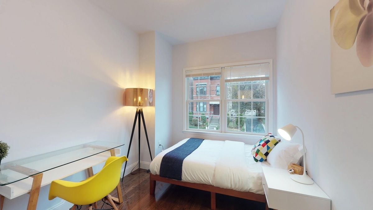 Sunny and Large Room For Long-term Rent in JC!