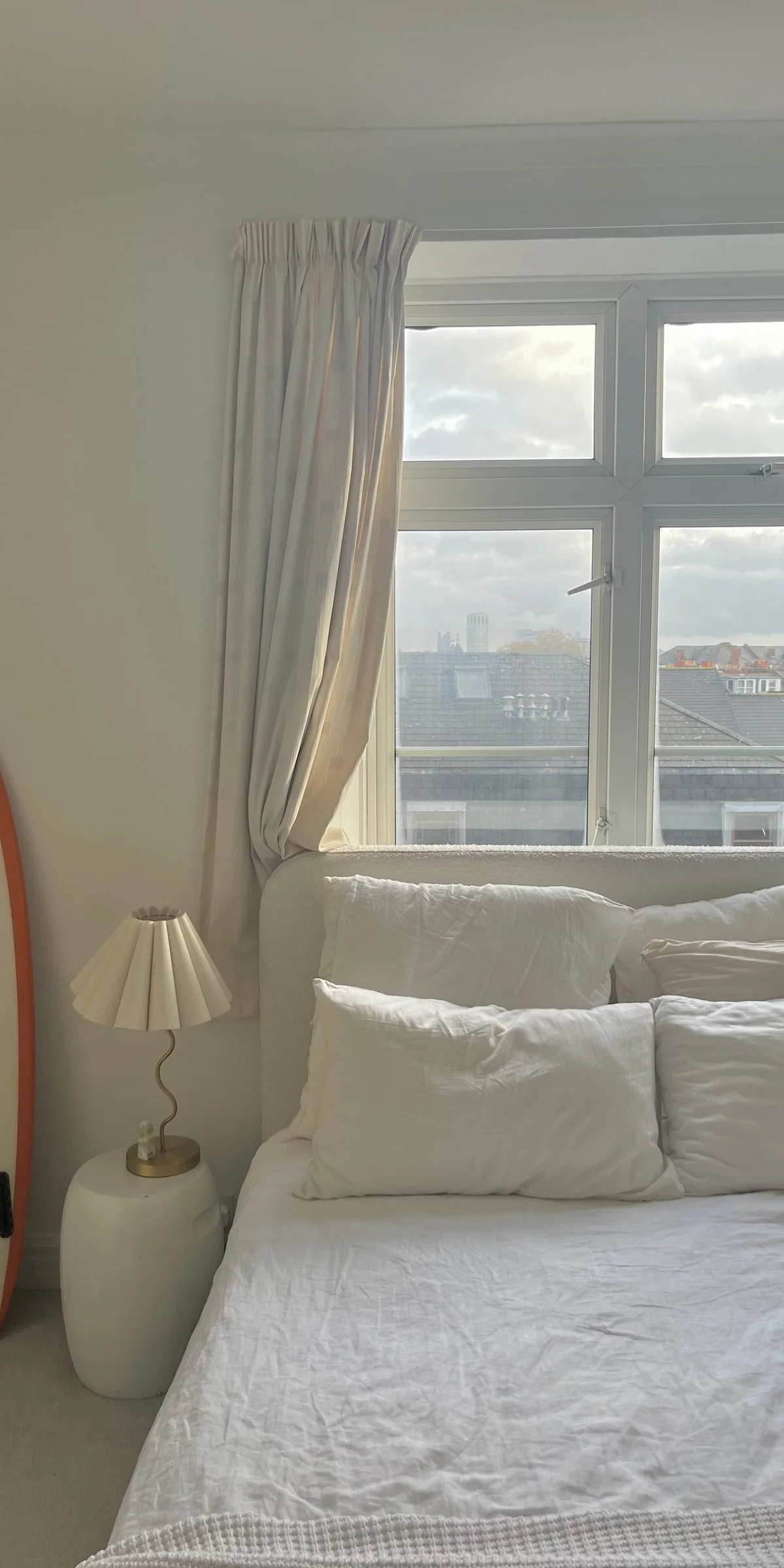 Huge room in quiet, clean 2bd apartment