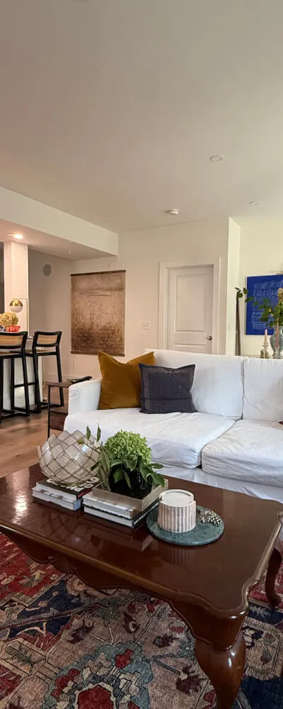 Bright 3 bed, 3 bath, in unit laundry
