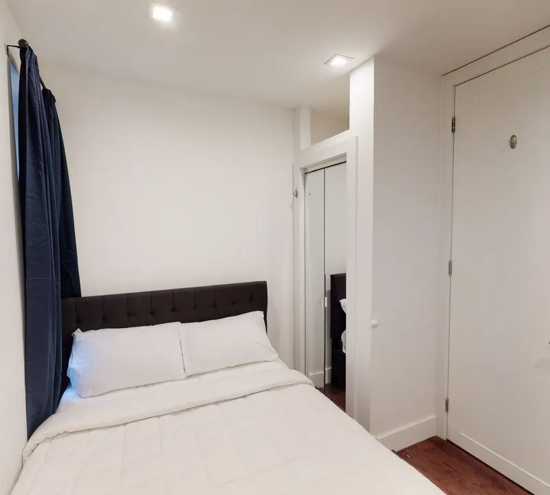 Private room in New York