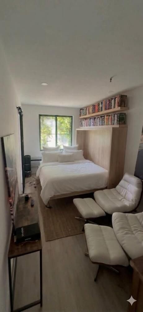 Room for professionals & creatives