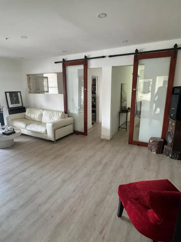 Room for professionals & creatives