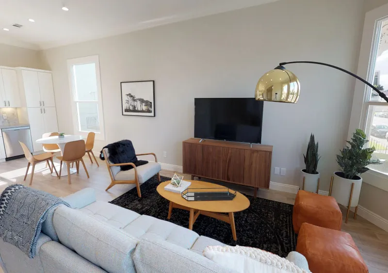 Looking for the Right Housemate!