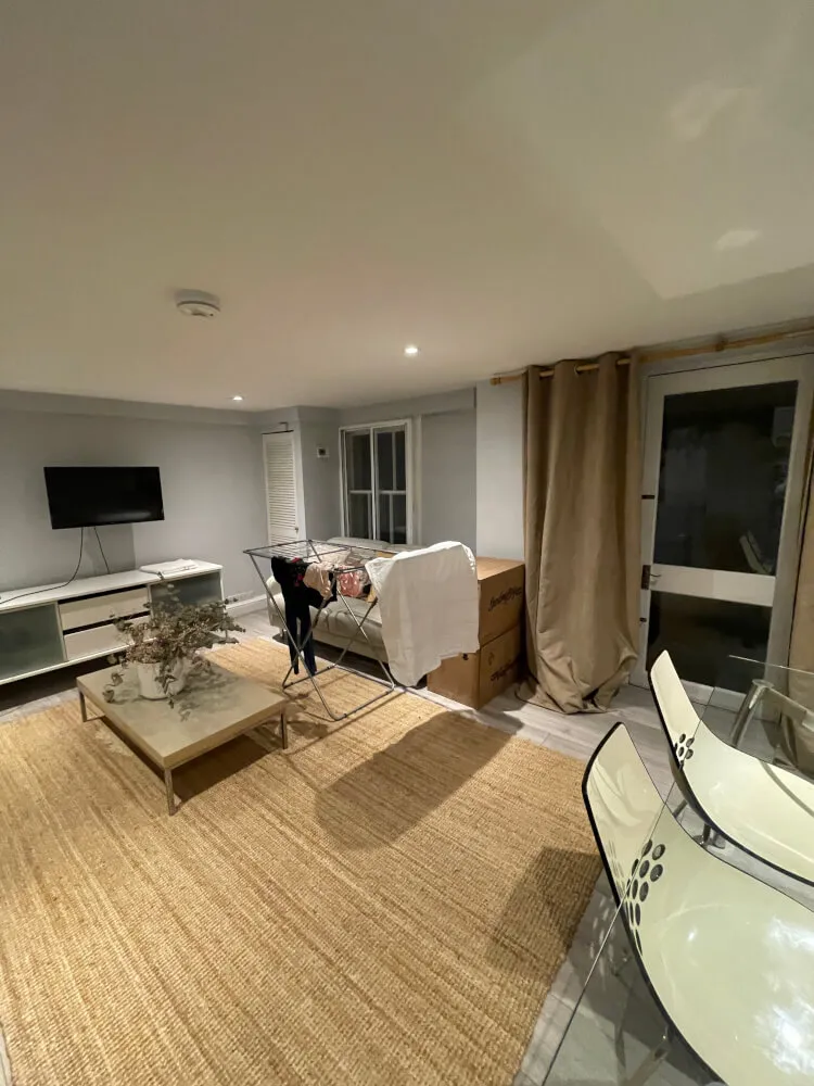 Large Room Available in Notting Hill