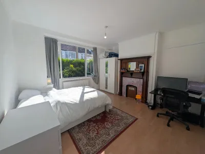 Huge Double Room in Clapham South