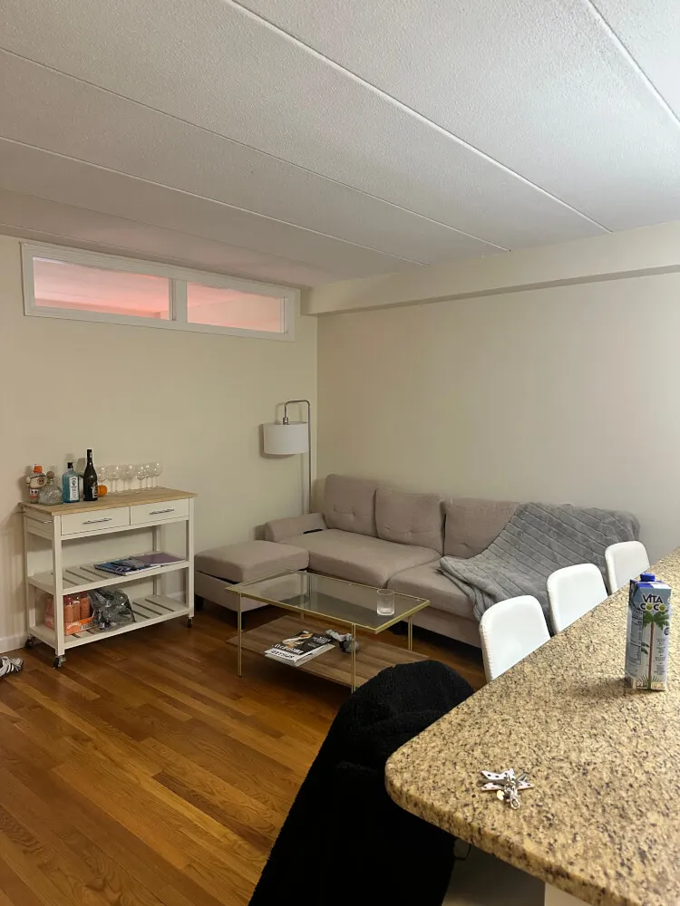 Private Room in Douglass Park Apartment