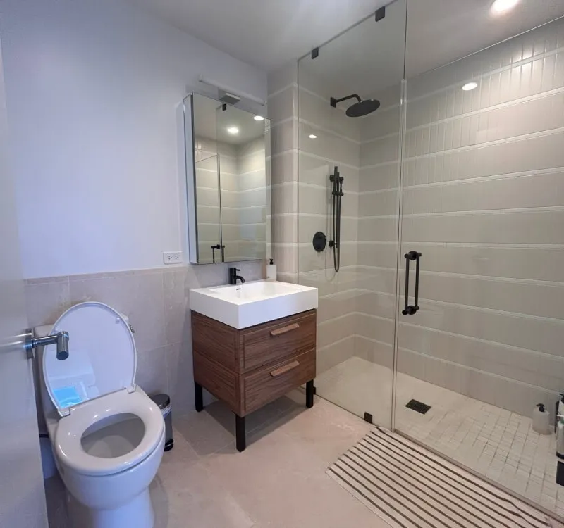 Corner 2BR Waterfront Apartment in Greenpoint