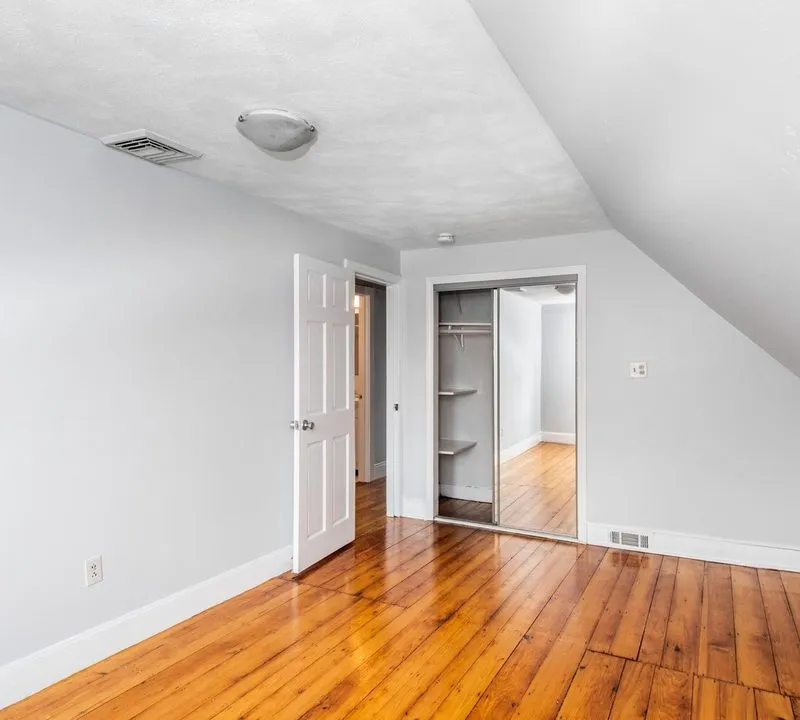 Private room in East Somerville