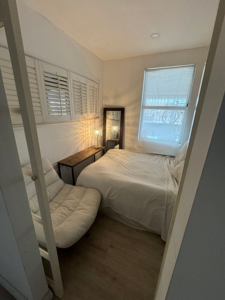 Room for professionals & creatives