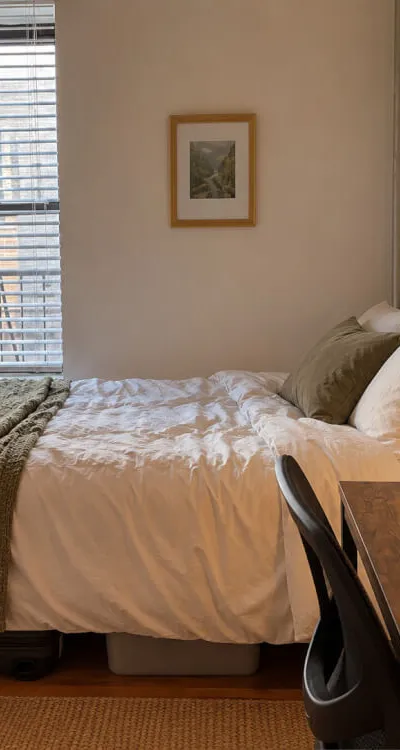 Room in 3BR1BA Harlem apt -> 2 3 train 135 Station