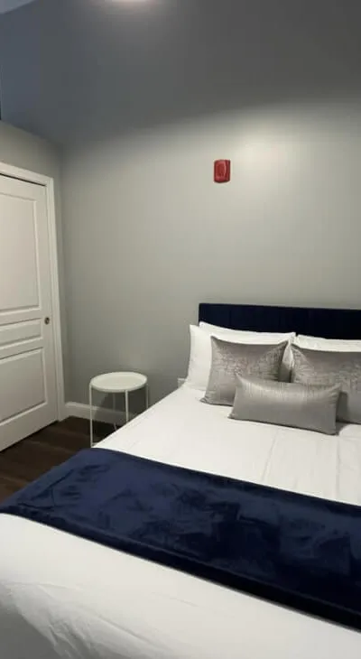Bright Furnished Studio near Boston Common