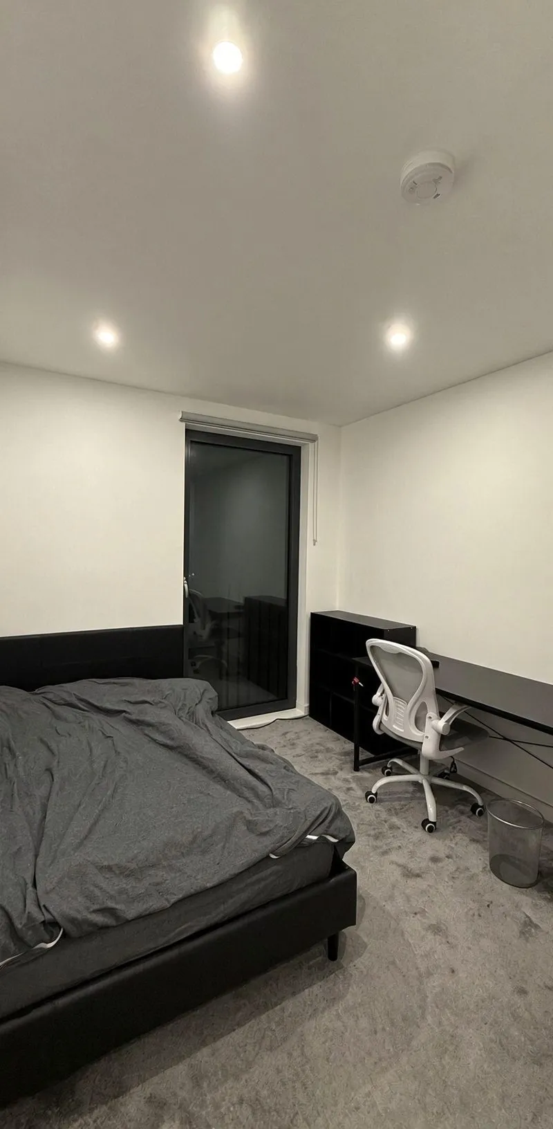 East London E13 Penthouse Duplex Bedroom | Private Bathroom | 25m to District Line Station