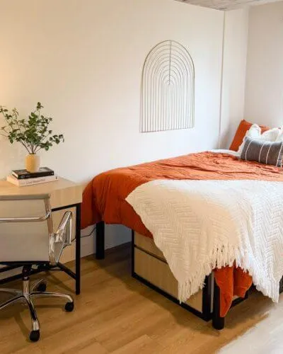 Seattle UW Summer/ Full Year Sublease
