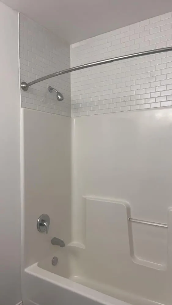 NJ Harrison / East Newark 2B2B Private 1B1B Sublet | Near Rutgers | Gym & Parking