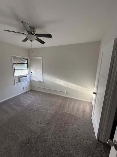 Cozy Room in Glendale Available now!