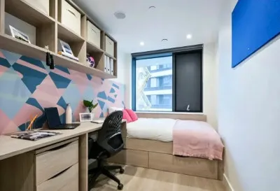 UCL Urbanest Canary Wharf Ensuite | Private Bathroom | Near UCL School of Management