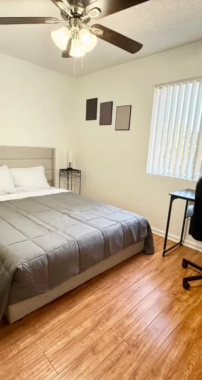 Private Room in Silver Lake Apartment